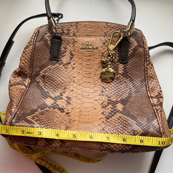 Coach Minetta Python Embossed Leather
Satchel / crossbody - Picture 12 of 15